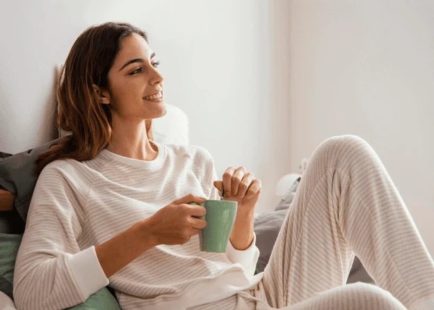 women-relaxing-with-cup-of-tea.