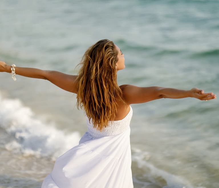A woman after Cryotherapy in Floral Park ,a freeze treatment for slimming and pain relief